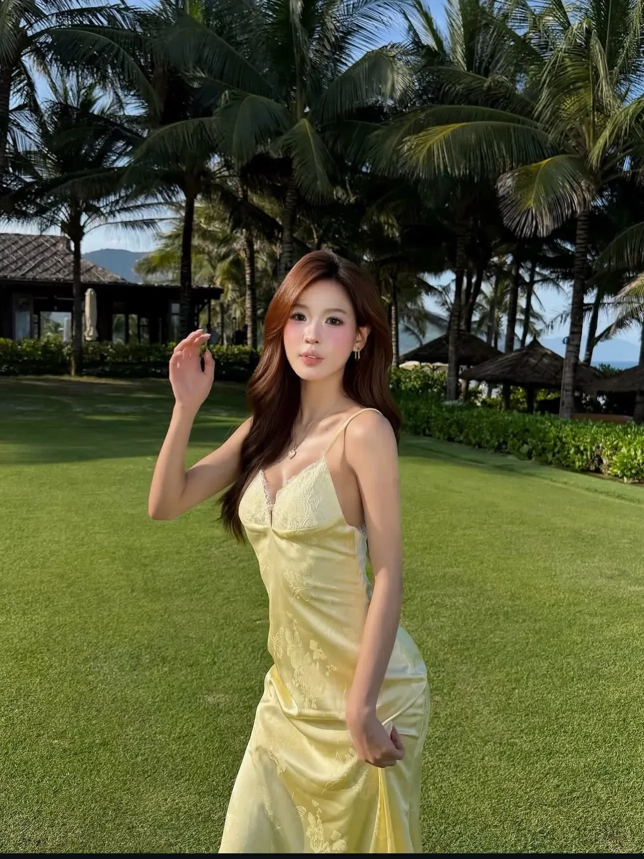Đồ hè năm nay xinh lắm ạ💐🌷
__________________________
𝐌𝐚̂̃𝐮 𝐭𝐡𝐮𝐞̂: 𝟑𝟓 5